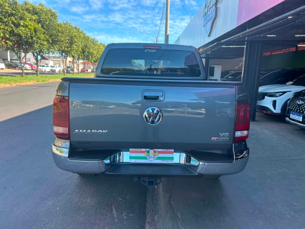 Volkswagen Amarok Cinza