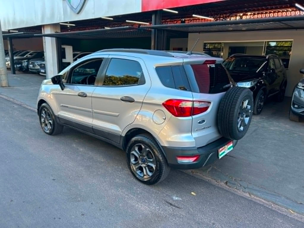 Ford EcoSport Prata