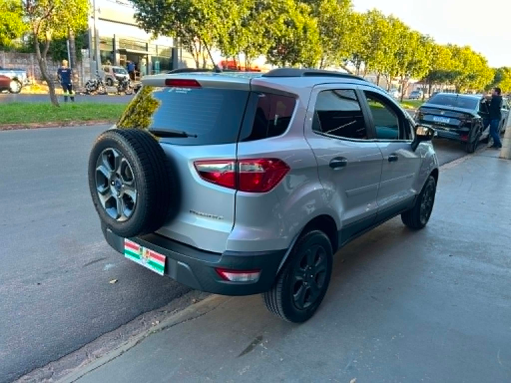 Ford EcoSport Prata
