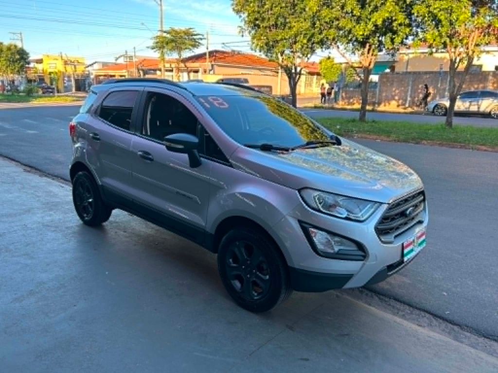 Ford EcoSport Prata