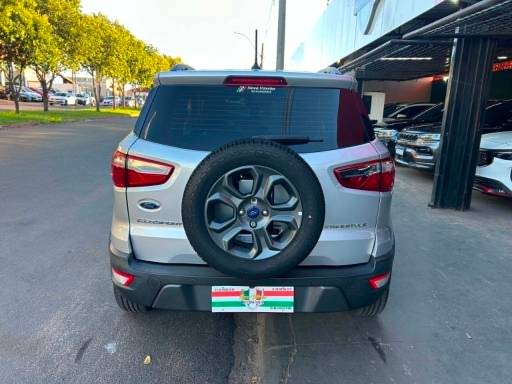 Ford EcoSport Prata
