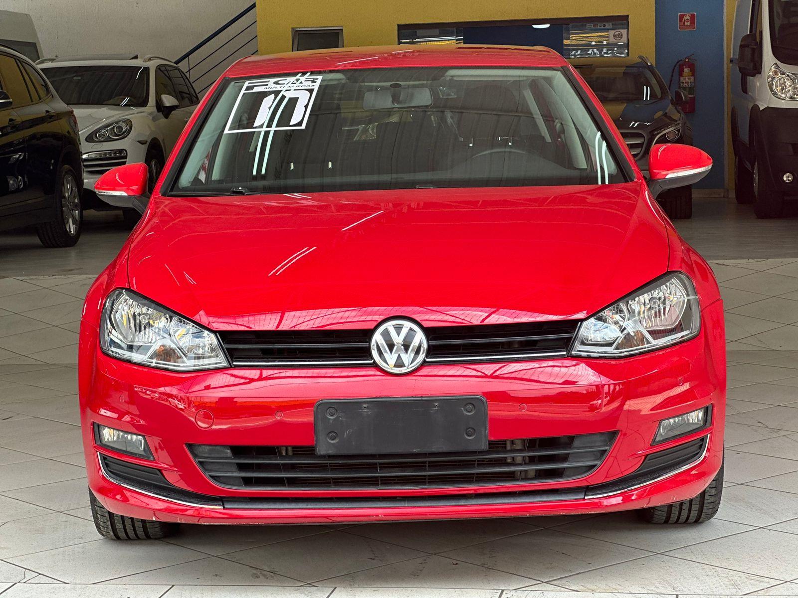 Volkswagen Golf Vermelho