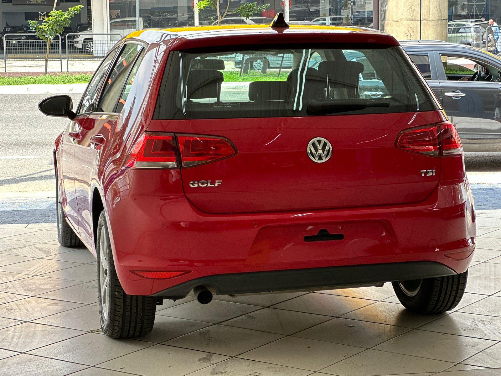Volkswagen Golf Vermelho