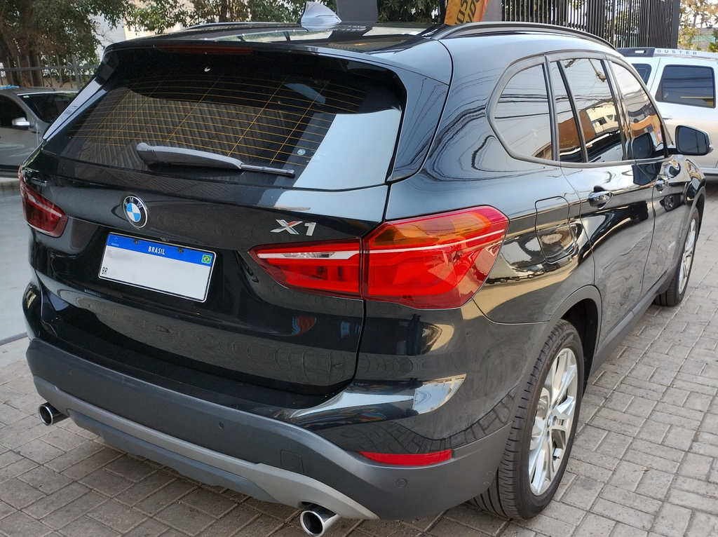 BMW X1 Preto