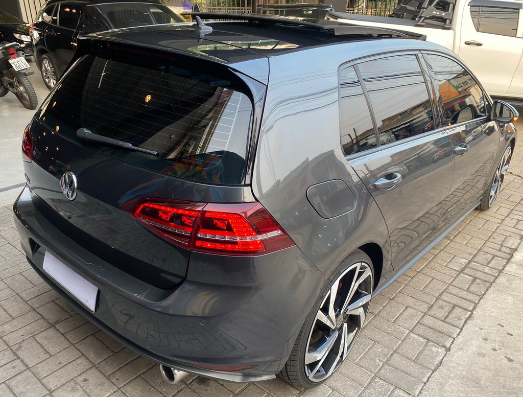 Volkswagen Golf Cinza