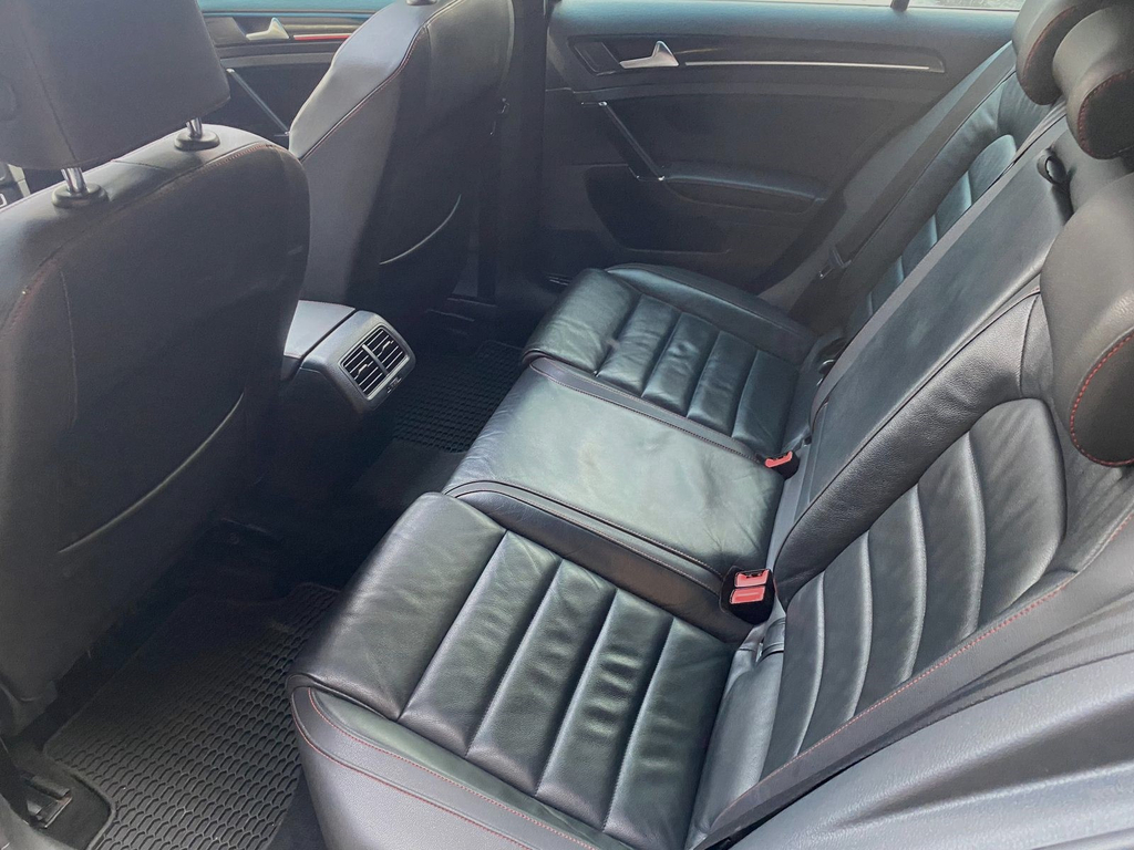 Volkswagen Golf Cinza