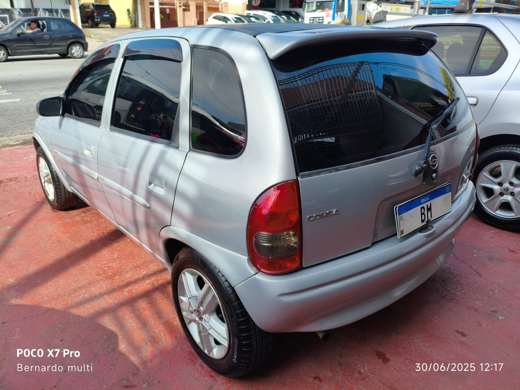 Chevrolet Corsa Hatch Prata