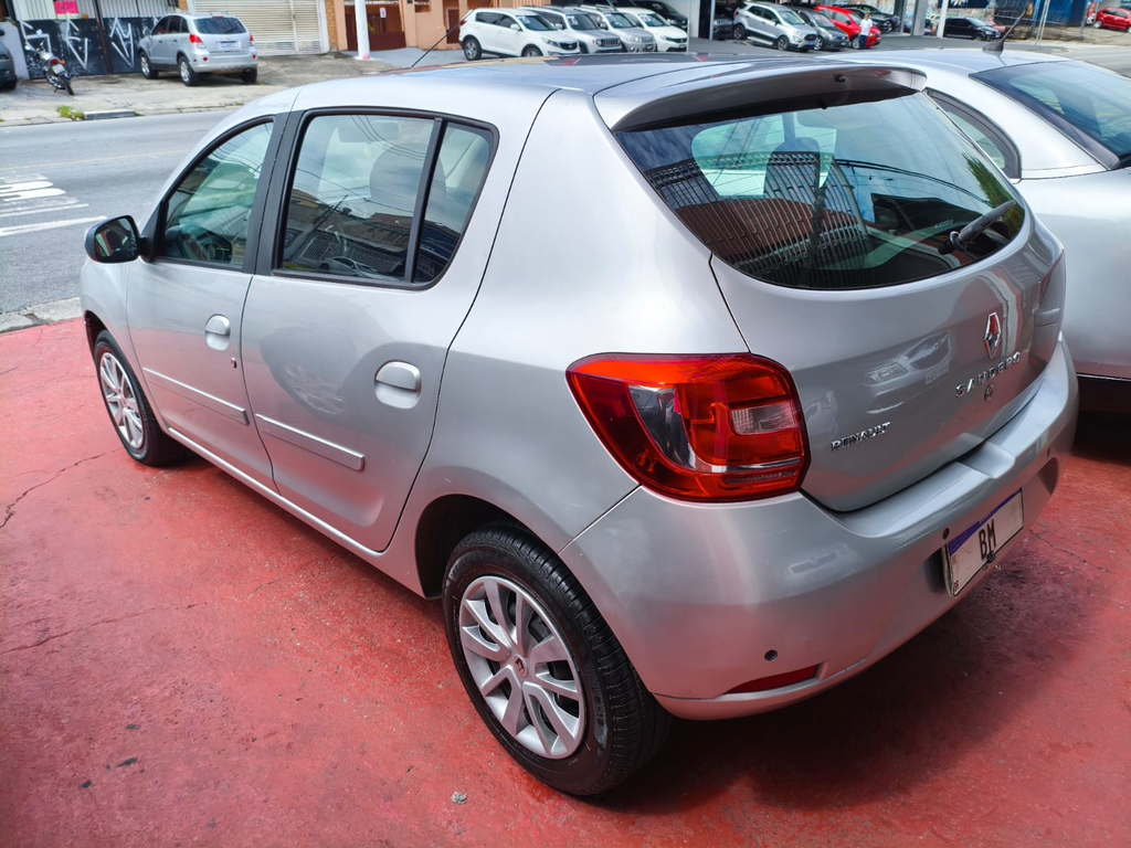 Renault Sandero Prata
