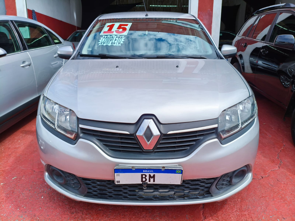 Renault Sandero Prata