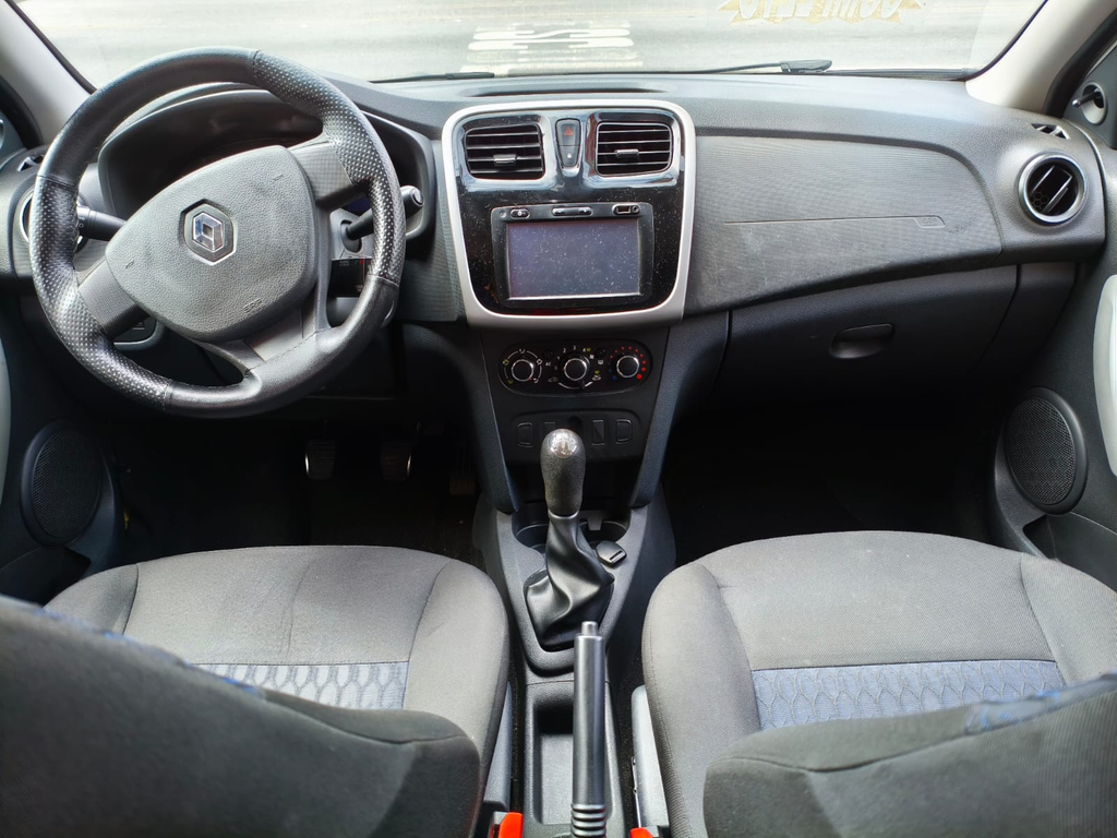 Renault Sandero Prata