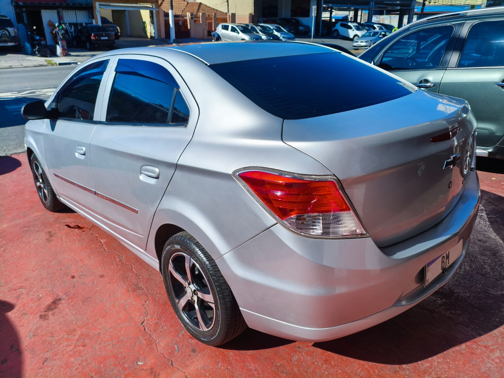 Chevrolet Prisma Prata