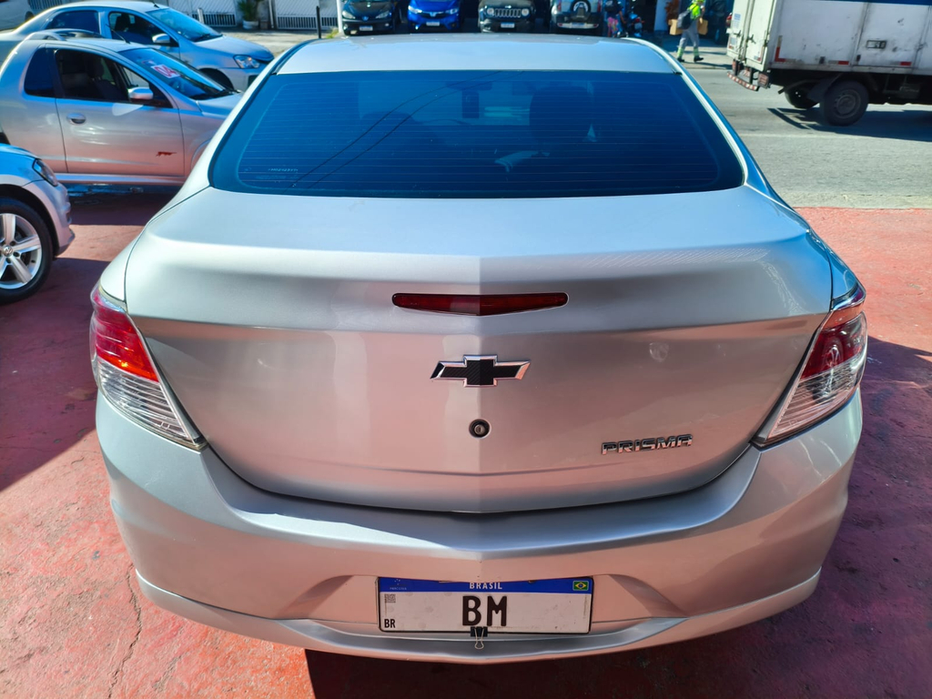 Chevrolet Prisma Prata