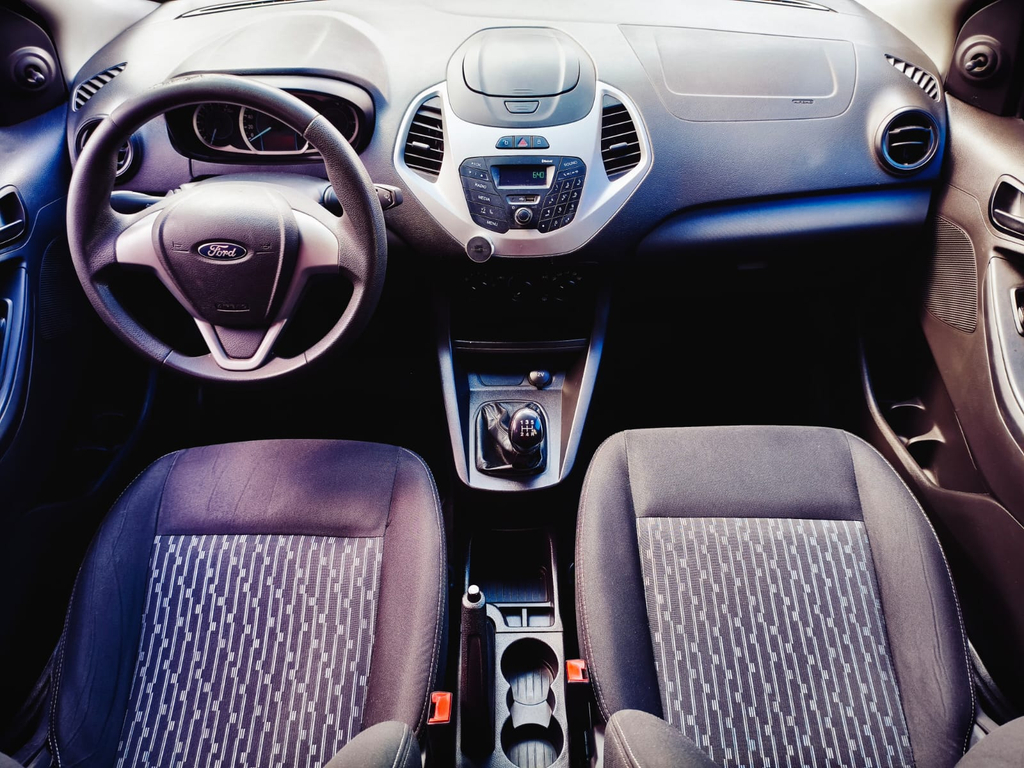 Ford Ka Hatch Vermelho