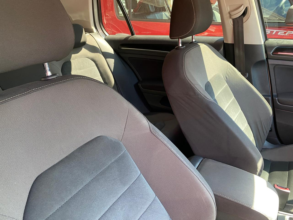Volkswagen Golf Prata