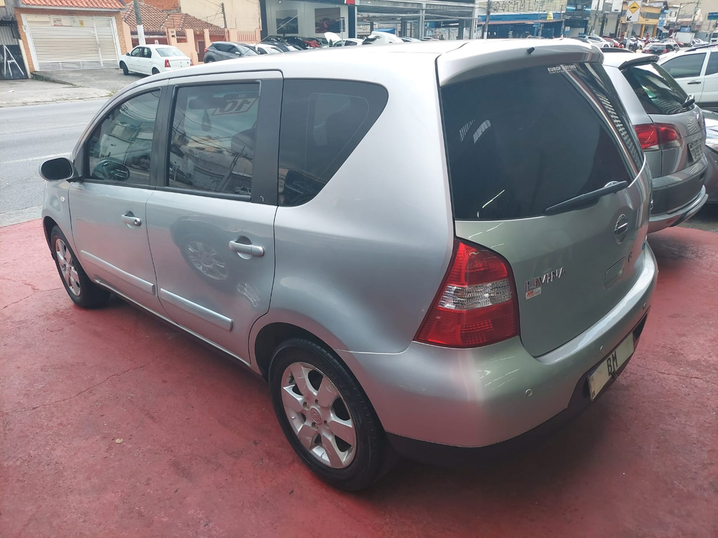Nissan Livina Prata