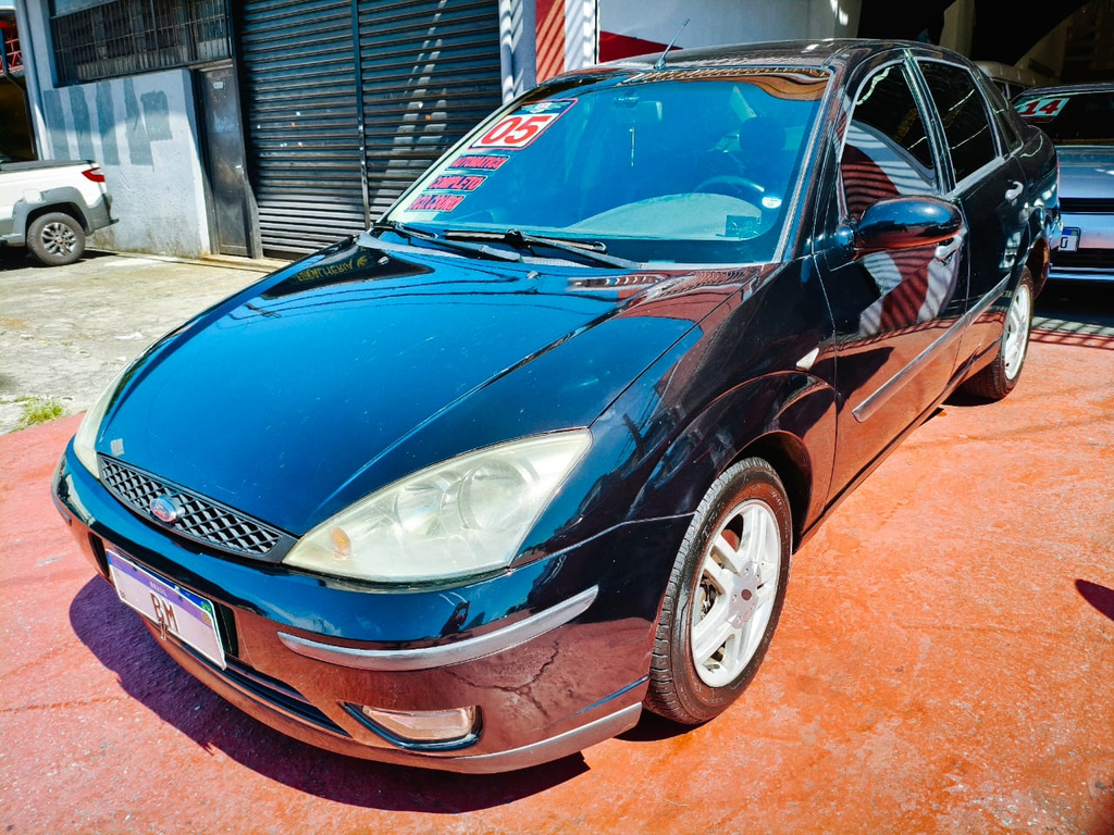 Ford Focus Sedan Preto