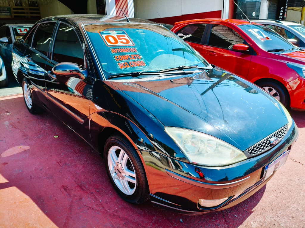Ford Focus Sedan Preto