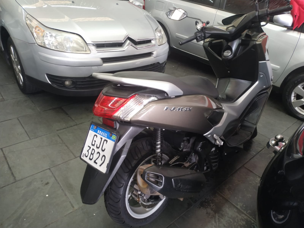 Yamaha NMAX Cinza
