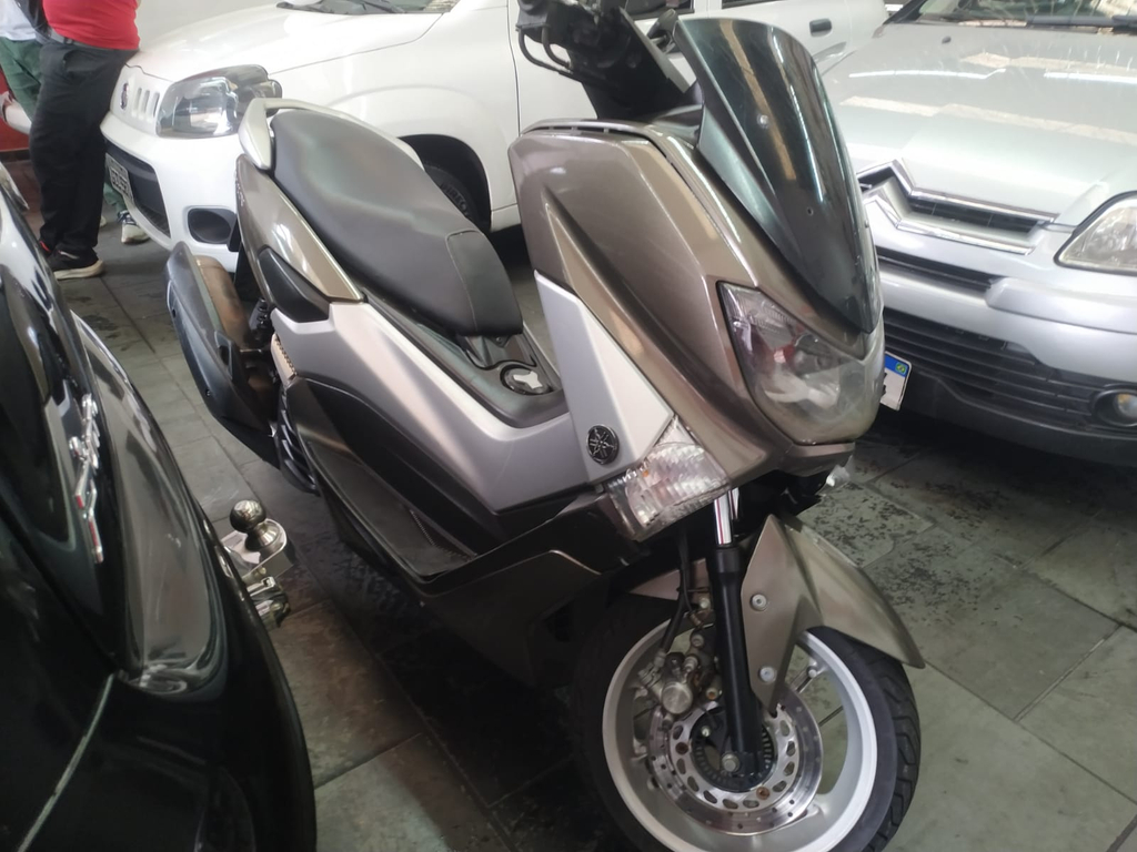 Yamaha NMAX Cinza