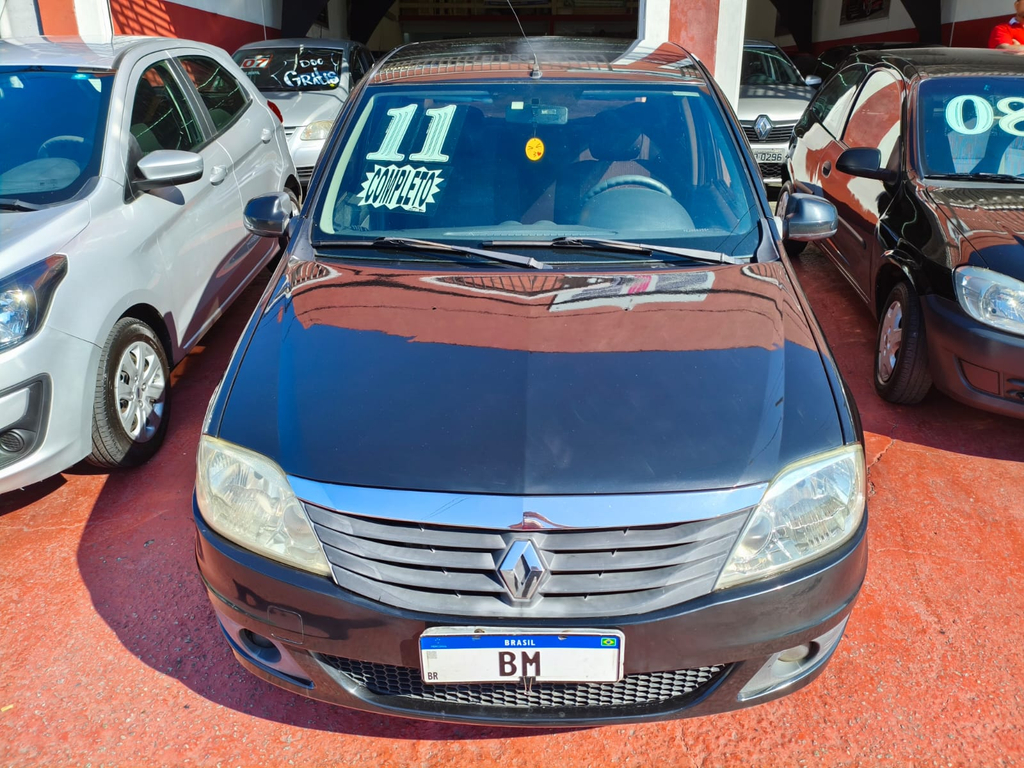 Renault Logan Preto
