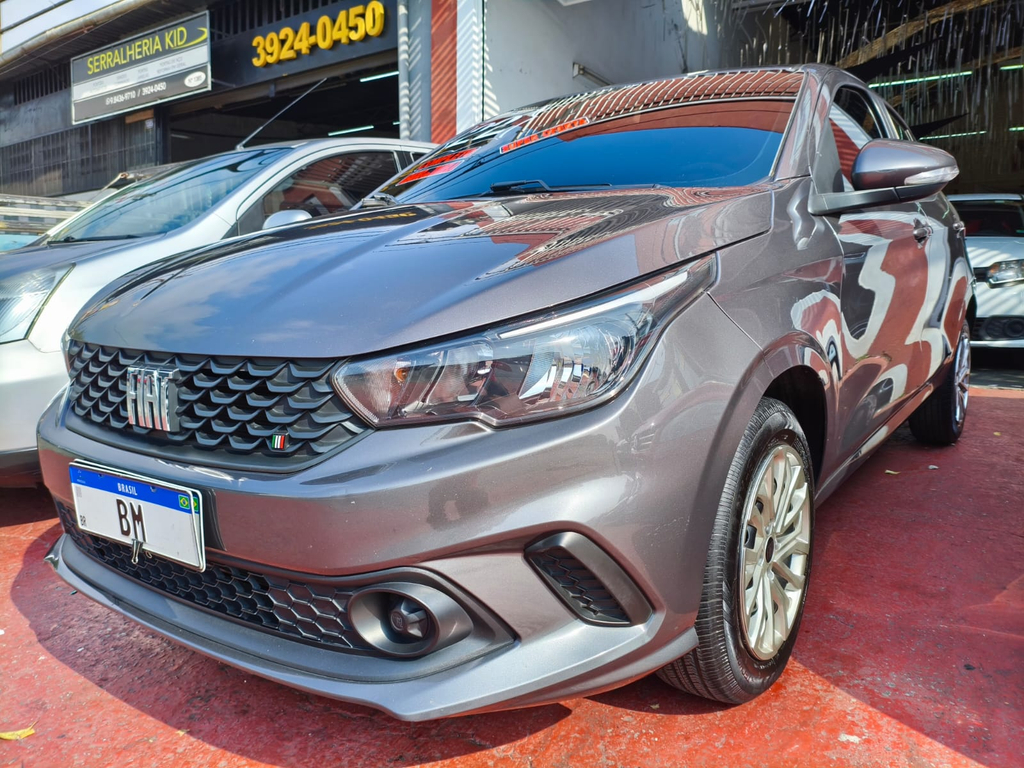 Fiat Argo Cinza