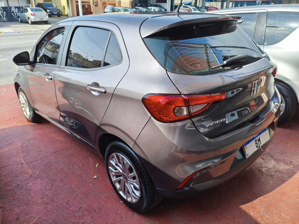 Fiat Argo Cinza