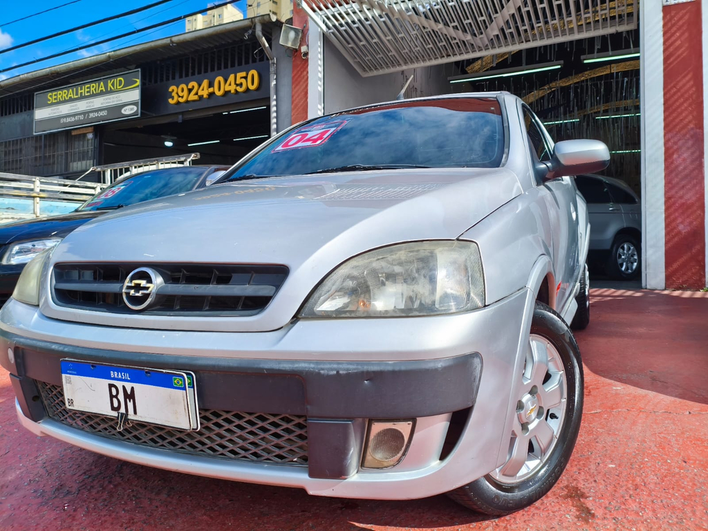 Chevrolet Montana Prata