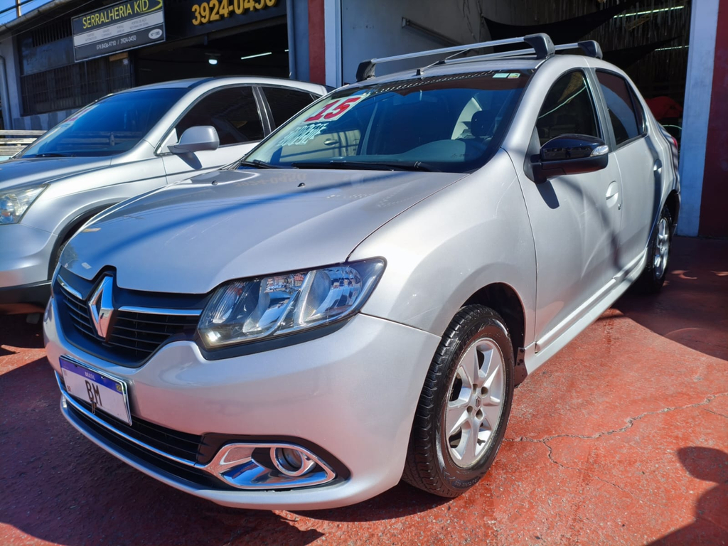 Renault Logan Prata