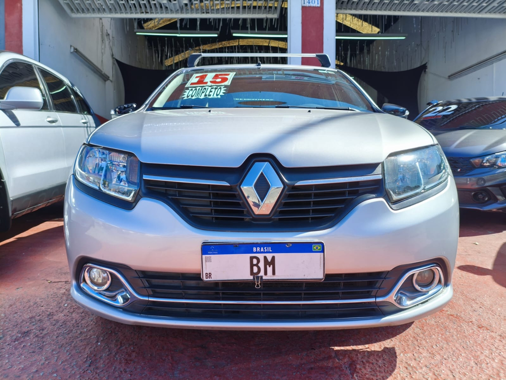 Renault Logan Prata