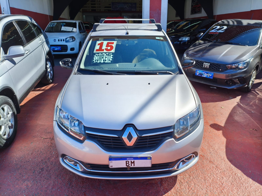 Renault Logan Prata