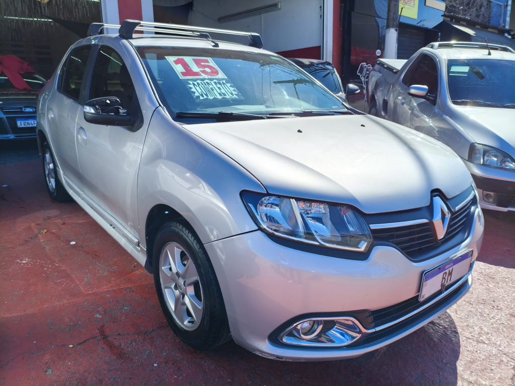 Renault Logan Prata