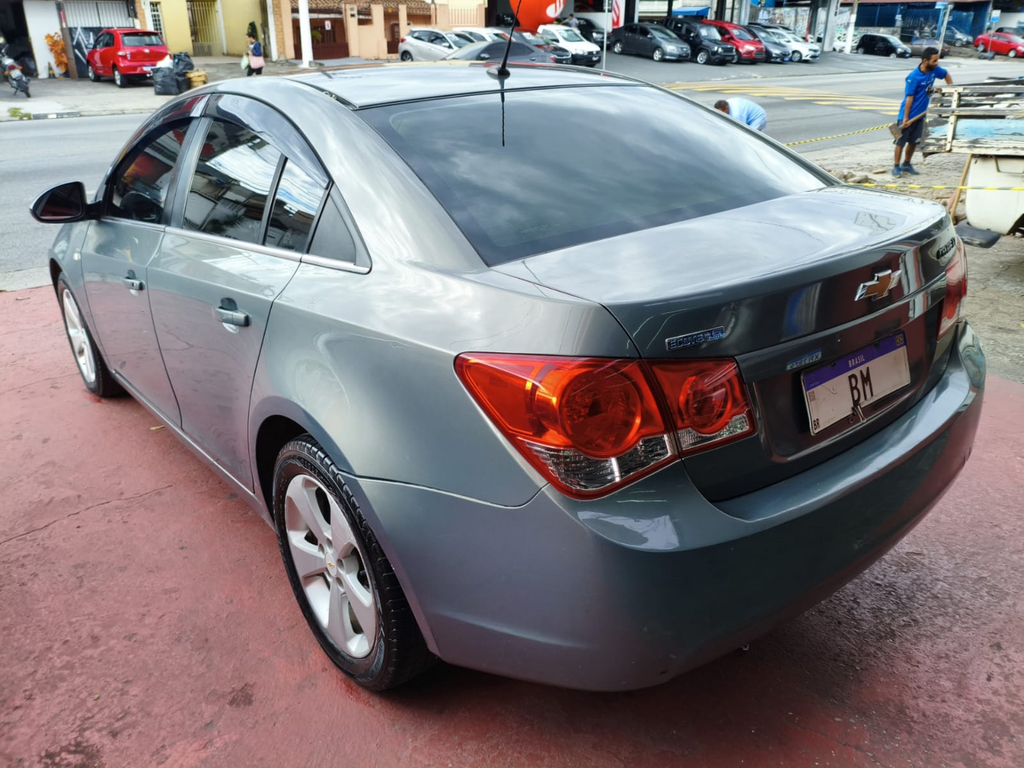Chevrolet Cruze Sedan Cinza