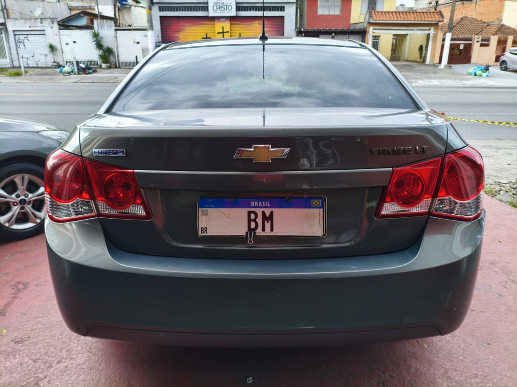 Chevrolet Cruze Sedan Cinza