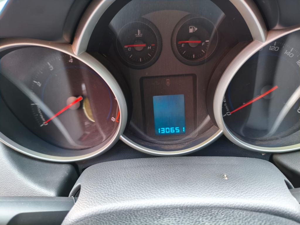 Chevrolet Cruze Sedan Cinza