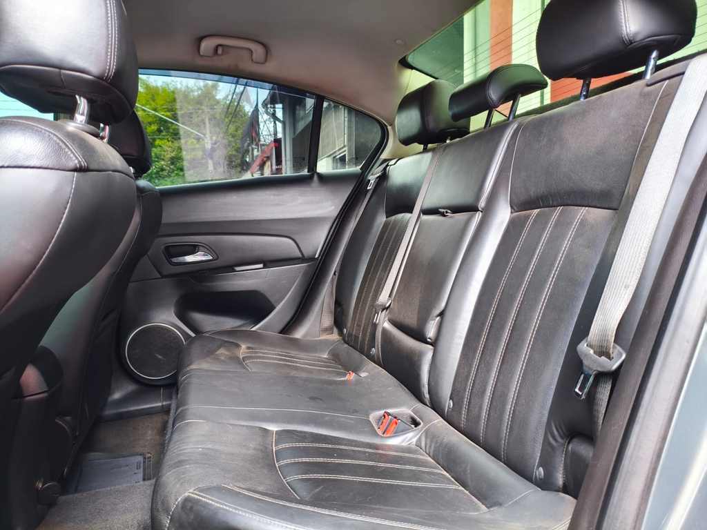 Chevrolet Cruze Sedan Cinza