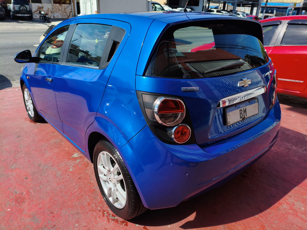 Chevrolet Sonic Azul