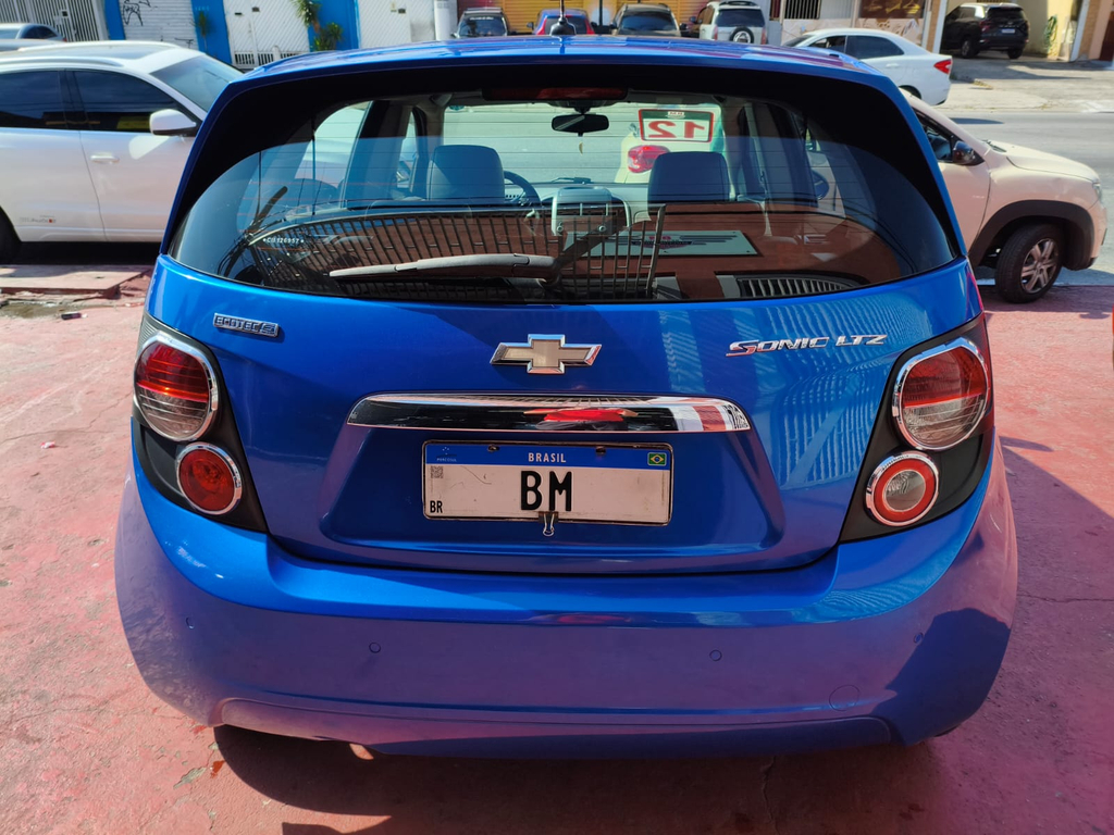 Chevrolet Sonic Azul
