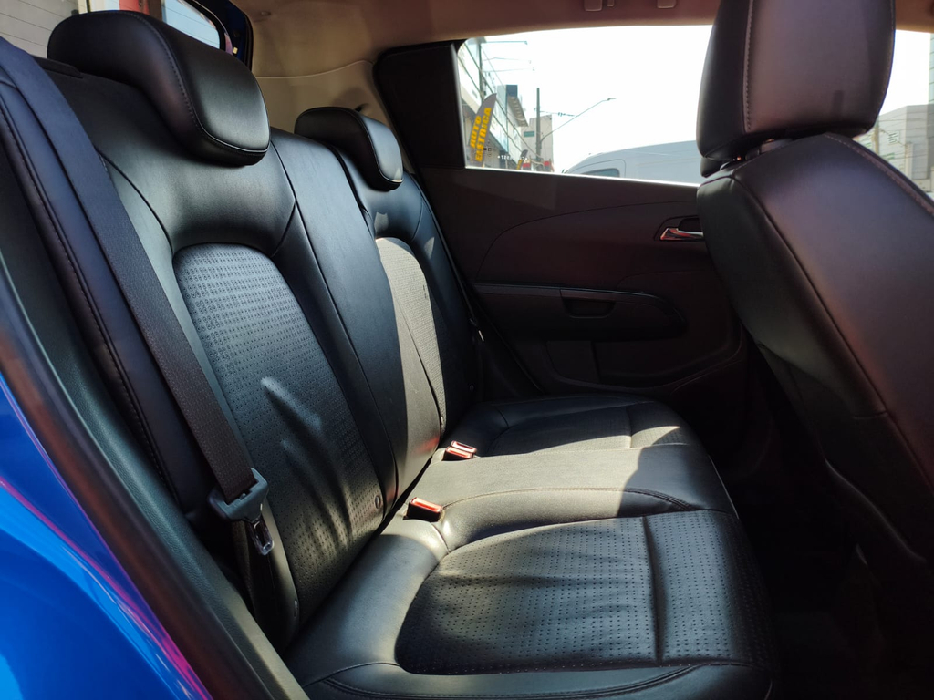 Chevrolet Sonic Azul