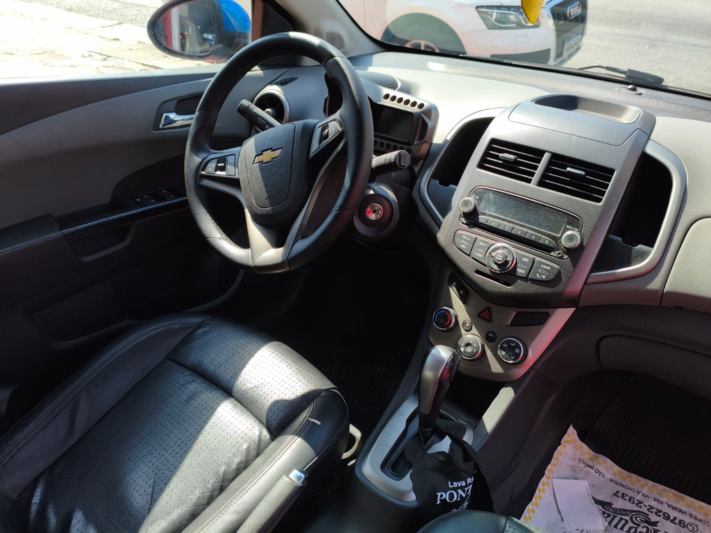 Chevrolet Sonic Azul