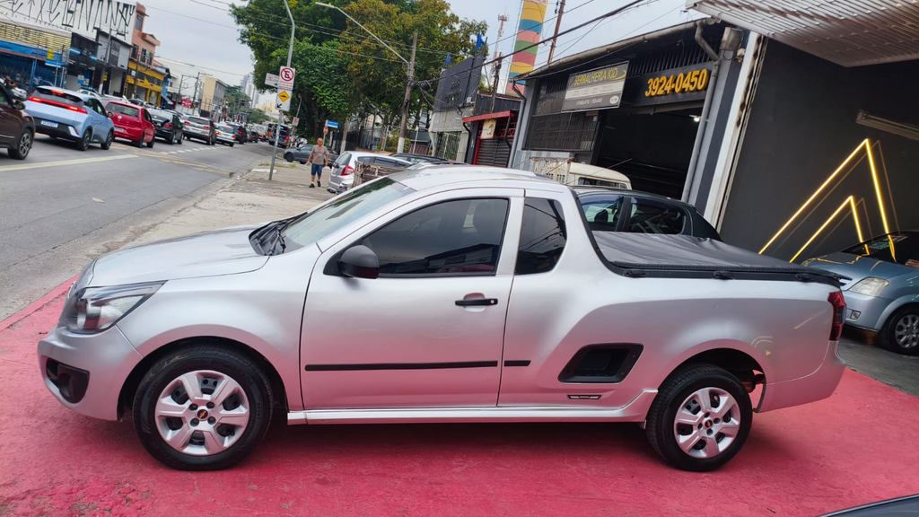 Chevrolet Montana Prata