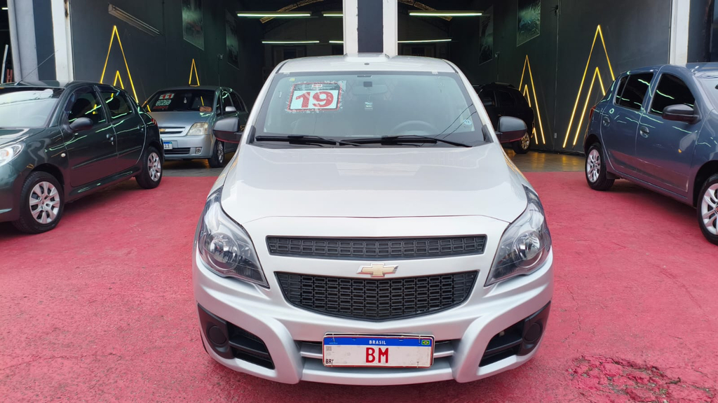 Chevrolet Montana Prata