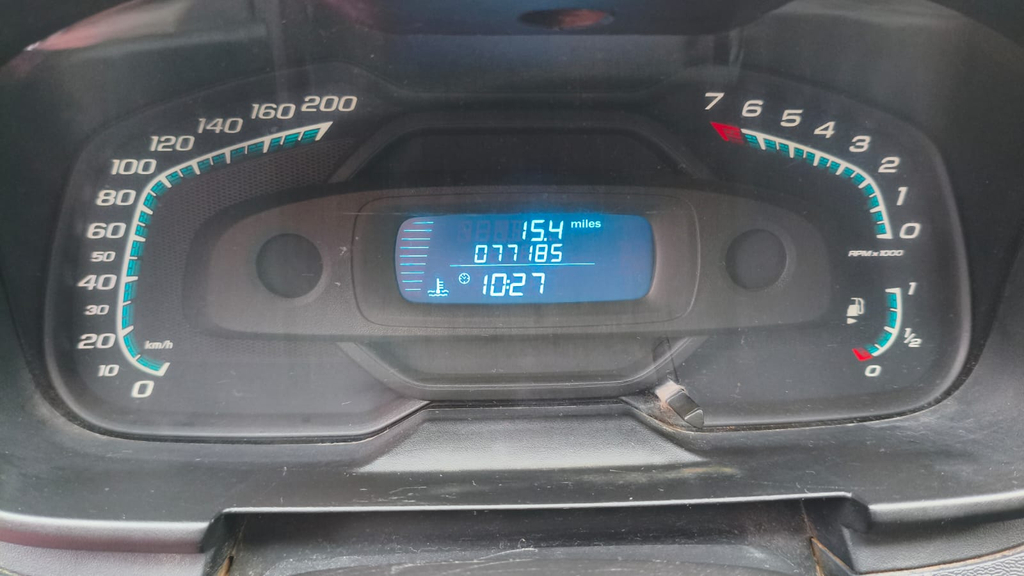 Chevrolet Montana Prata