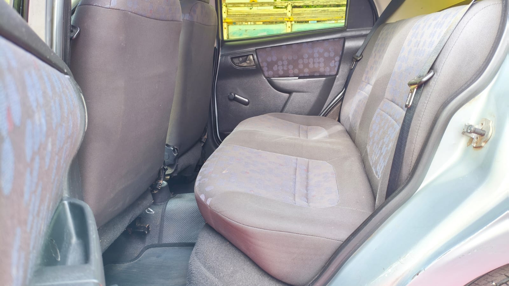 Chevrolet Prisma Prata