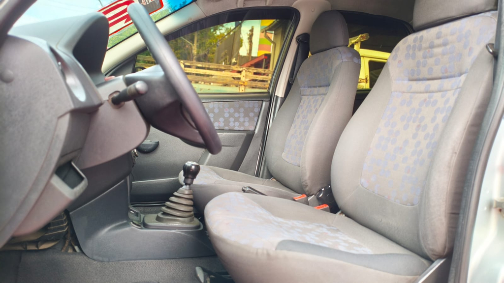 Volkswagen Gol Preto