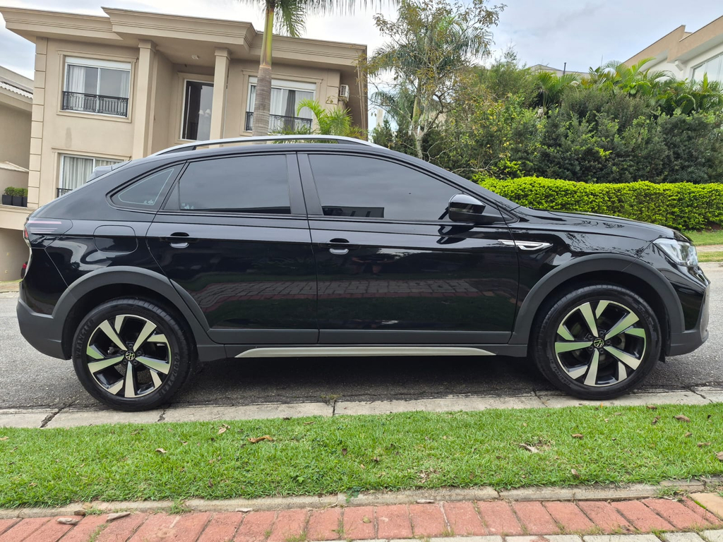 Volkswagen Nivus Cinza