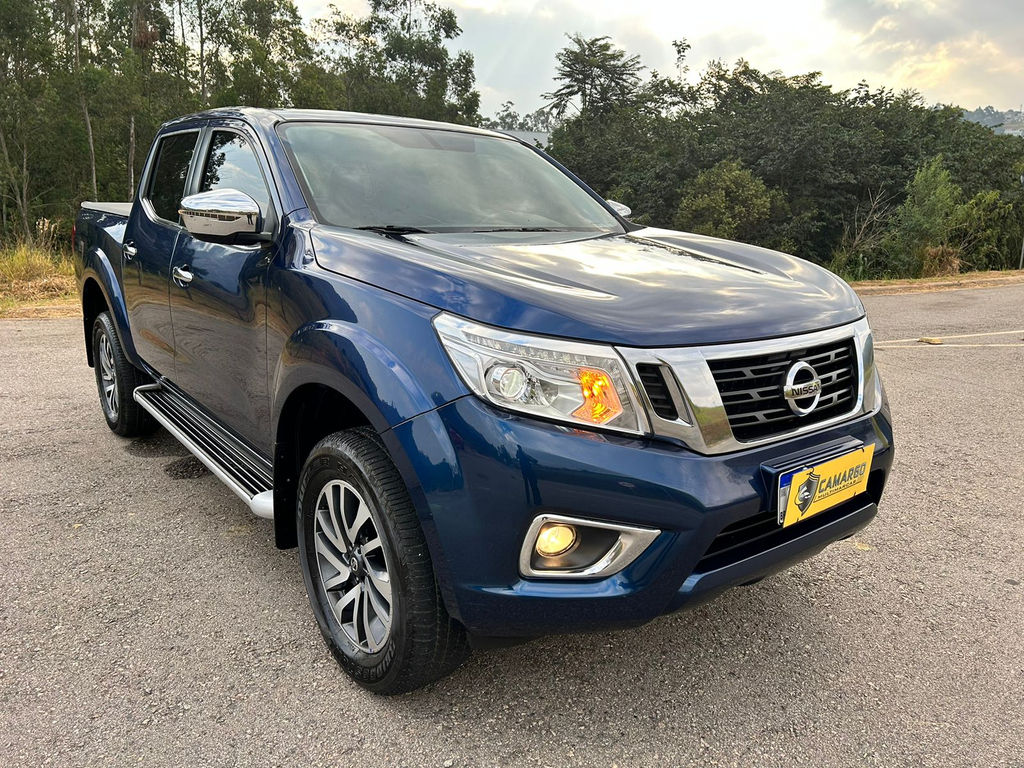 Nissan Frontier Azul