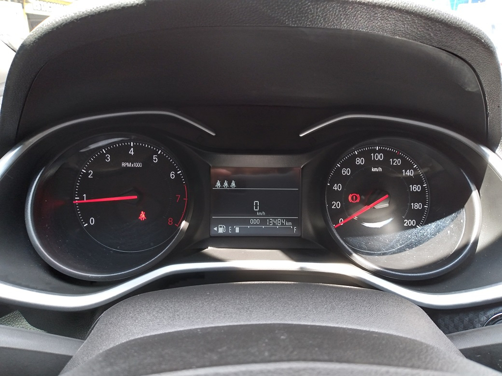 Chevrolet Onix Sedan Preto