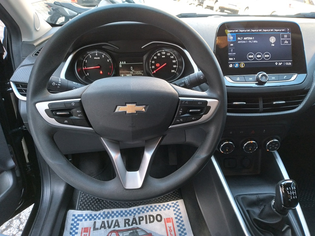 Chevrolet Onix Sedan Preto