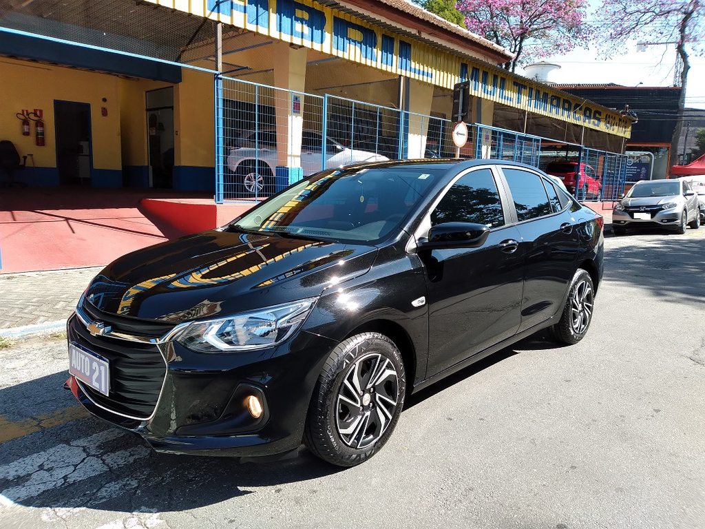 Chevrolet Onix Sedan Preto