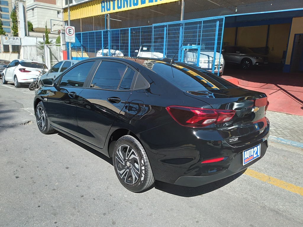Chevrolet Onix Sedan Preto